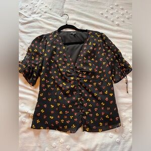 Madewell flower button top